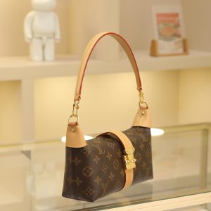 Alternative view of Dimensions: 14.5 x 8 x 22 cm (height x width x length)